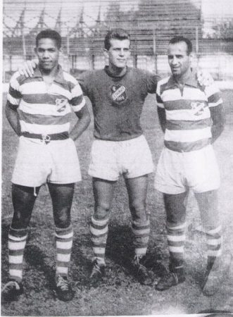 Henrique e os jogadores Zé Carlos e Tek (Foto: Moacir Santos)